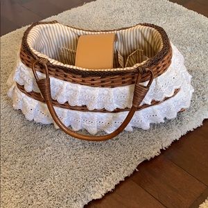 Cute basket hand bag